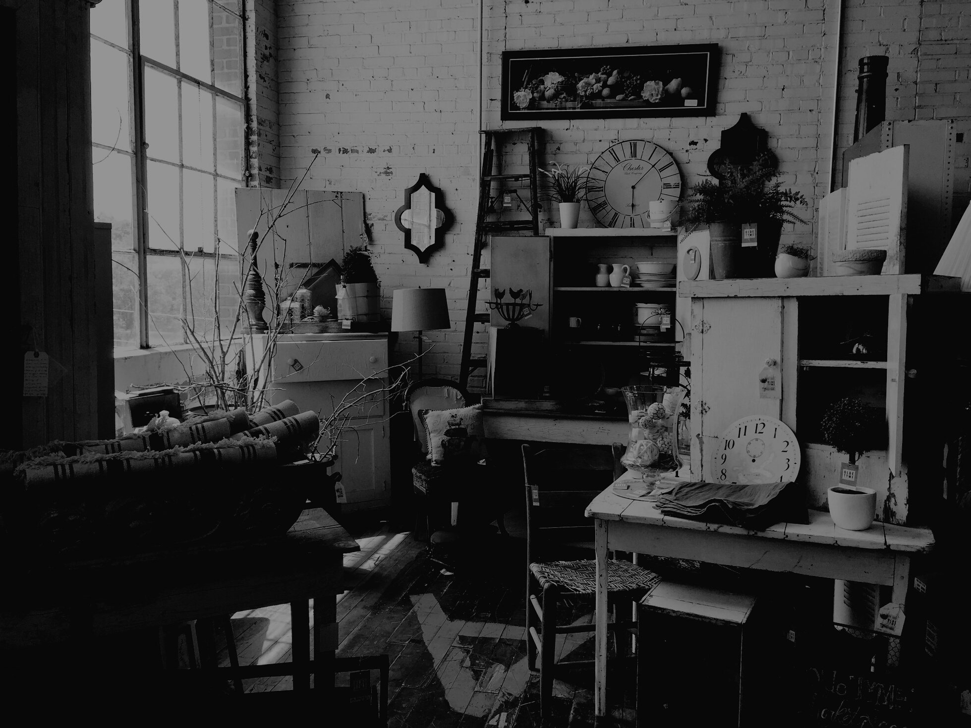 Room with antiques